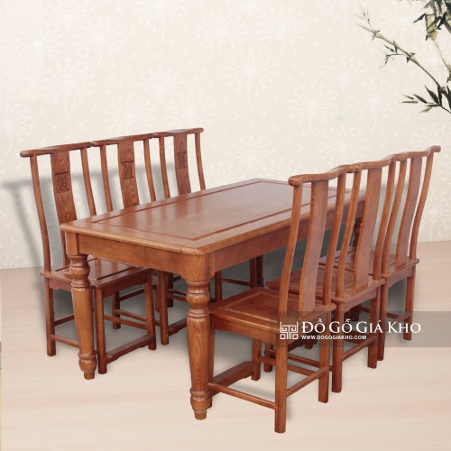 Bàn Ăn Gỗ Sồi Phun Màu Xoan Đào